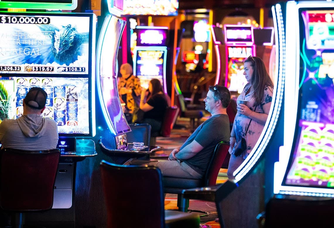 Putar untuk Menang: Daya Tarik Permainan Slot Online